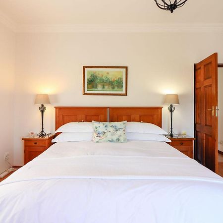 A Tuscan Villa Guest House Fish Hoek Exterior foto