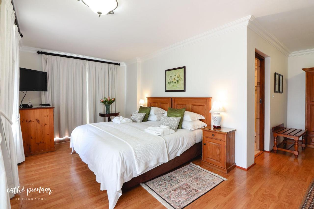 A Tuscan Villa Guest House Fish Hoek Exterior foto
