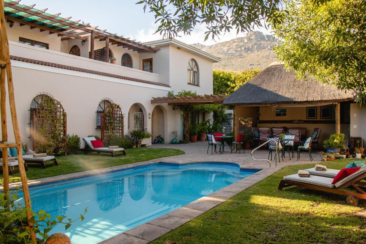 A Tuscan Villa Guest House Fish Hoek Exterior foto