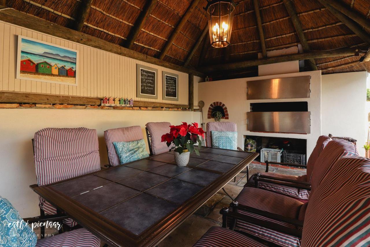 A Tuscan Villa Guest House Fish Hoek Exterior foto