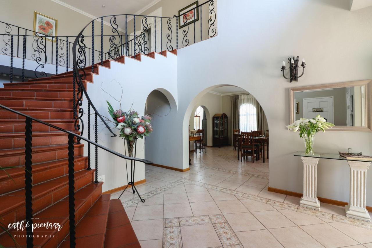 A Tuscan Villa Guest House Fish Hoek Exterior foto