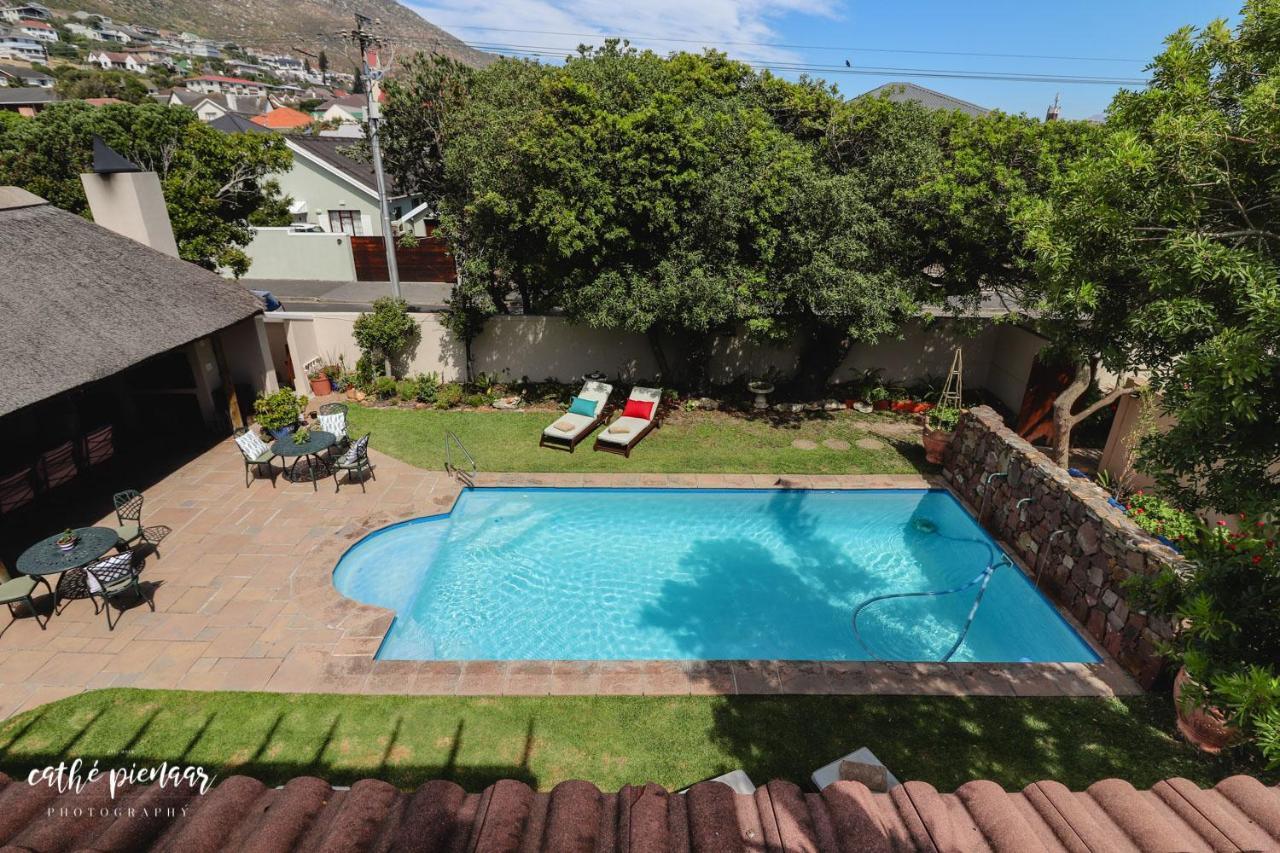 A Tuscan Villa Guest House Fish Hoek Exterior foto