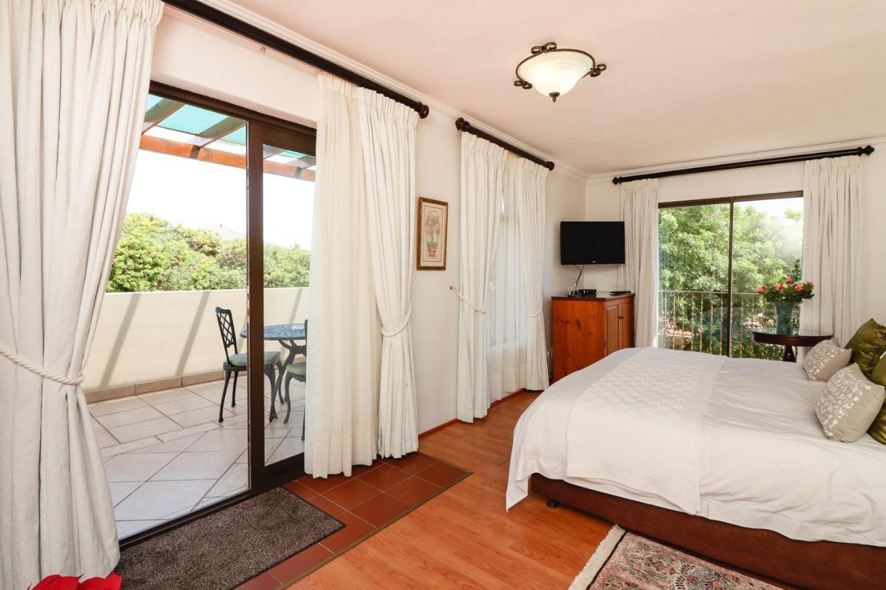 A Tuscan Villa Guest House Fish Hoek Exterior foto