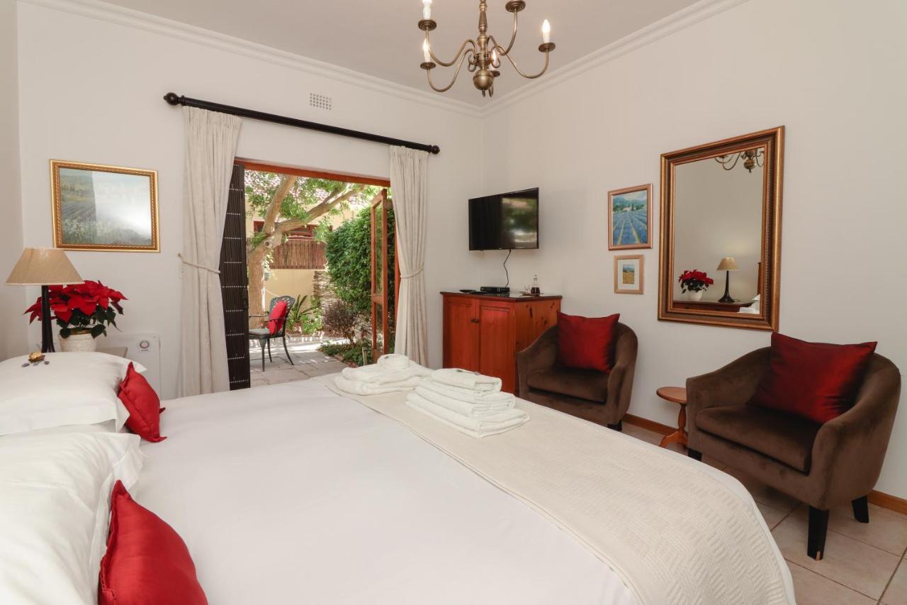 A Tuscan Villa Guest House Fish Hoek Exterior foto